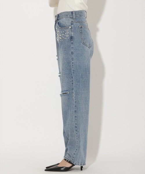 AND COUTURE(アンドクチュール)の「パール×ビジューダメージデニム(デニムパンツ・レディース・ブルー・SMALL/MEDIUM)」の8枚目の写真