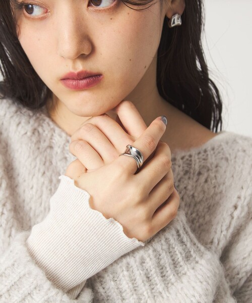 green label relaxing（グリーンレーベルリラクシング）の「【WEB限定】ワイド ニュアンスカーブ リング（リング・レディース・シルバー/ゴールド・FREE）」の8枚目の写真