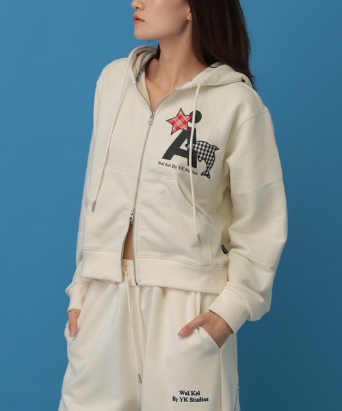 WaiKei（ワイケイ）の「【UNISEX】Wai Kei×ALAND／ＡワッペンZIPフーディ―(ウラケ)（パーカー・レディース・ブラウン/アイボリー/ブラック・SMALL/LARGE/MEDIUM）」の19枚目の写真