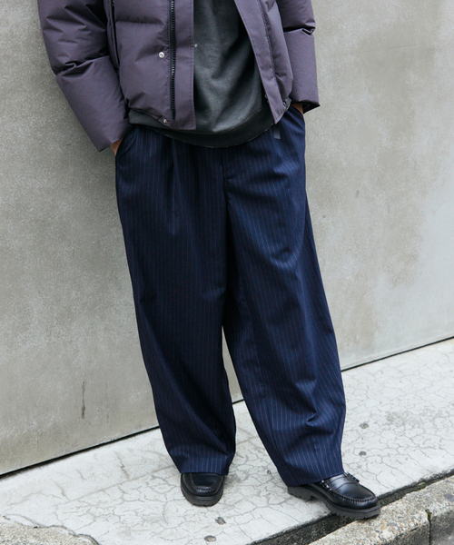 JOURNAL STANDARD（ジャーナルスタンダード）の「TR モダン ツイル ワイド スラックス / ストライプ / 無地（スラックス・メンズ・グレー/ネイビー/ブラック・SMALL/MEDIUM/LARGE）」の9枚目の写真
