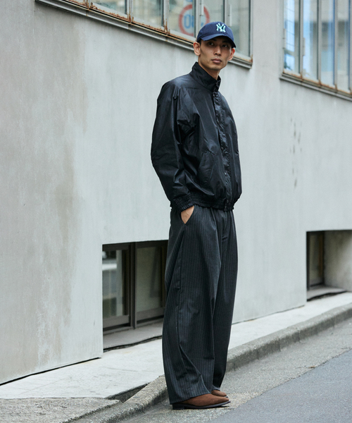 JOURNAL STANDARD（ジャーナルスタンダード）の「TR モダン ツイル ワイド スラックス / ストライプ / 無地（スラックス・メンズ・グレー/ネイビー/ブラック・SMALL/MEDIUM/LARGE）」の20枚目の写真