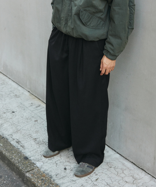 JOURNAL STANDARD（ジャーナルスタンダード）の「TR モダン ツイル ワイド スラックス / ストライプ / 無地（スラックス・メンズ・グレー/ネイビー/ブラック・SMALL/MEDIUM/LARGE）」の22枚目の写真