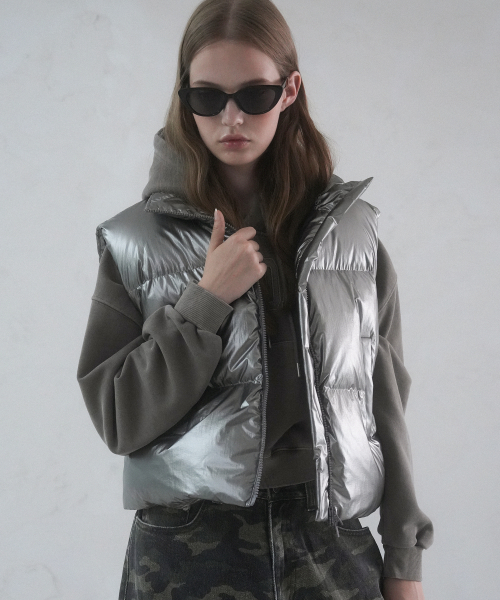AVANDRESS(アバンドレス )の「Siberia Duck Stella Crop Vest IVORY(ダウンベスト・レディース・アイボリー・FREE)」の3枚目の写真