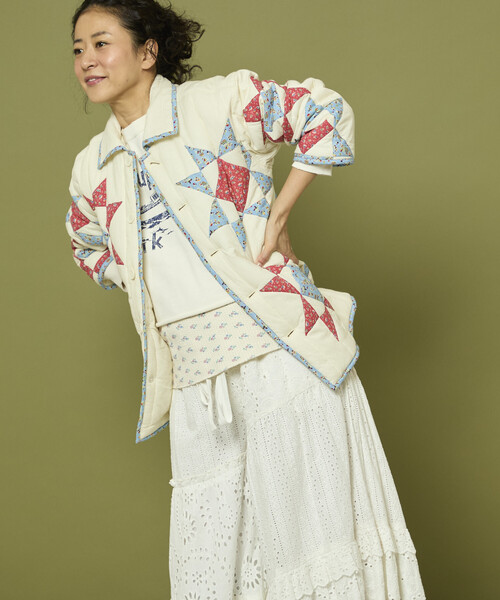 Freada（フリーダ）の「Freada/フリーダ インド 星柄 キルティング 中綿ジャケット（その他アウター・レディース・ホワイト/ブラック・ONE SIZE）」の4枚目の写真