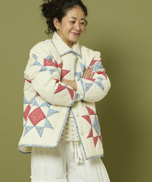 Freada（フリーダ）の「Freada/フリーダ インド 星柄 キルティング 中綿ジャケット（その他アウター・レディース・ホワイト/ブラック・ONE SIZE）」の6枚目の写真