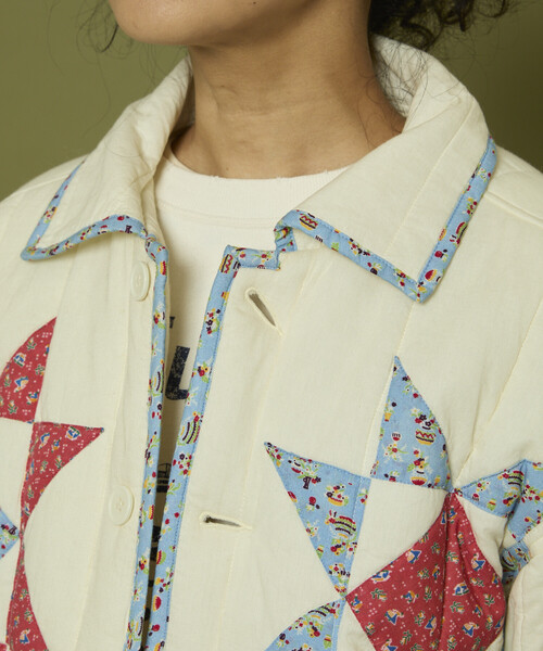 Freada（フリーダ）の「Freada/フリーダ インド 星柄 キルティング 中綿ジャケット（その他アウター・レディース・ホワイト/ブラック・ONE SIZE）」の8枚目の写真