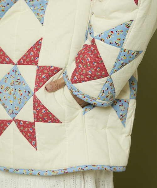 Freada（フリーダ）の「Freada/フリーダ インド 星柄 キルティング 中綿ジャケット（その他アウター・レディース・ホワイト/ブラック・ONE SIZE）」の11枚目の写真