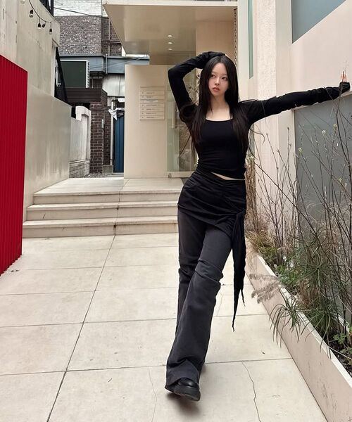 Miseki SEOUL(ミセキソウル)の「Shifted snap pants CHARCOAL(その他パンツ・レディース・その他・1/2)」の2枚目の写真