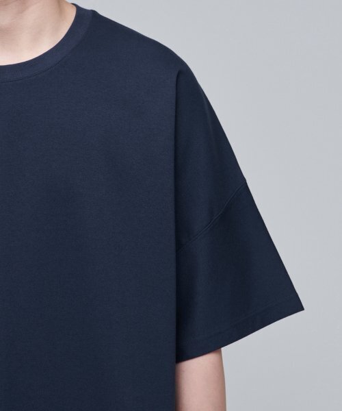 MUSINSA STANDARD（ムシンサスタンダード）の「フォンテドルマンスリーブオーバーサイズ半袖Tシャツ[ネイビー]（Tシャツ/カットソー・メンズ・その他・SMALL/MEDIUM/LARGE/X-LARGE/XX-LARGE/XXX-LARGE）」の9枚目の写真