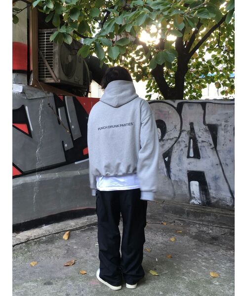 PUNCH DRUNK PARTIES（パンチドランクパーティーズ）の「Circle Logo Oversized Hoodie (GRAY)（パーカー・メンズ・その他・1/2/0/3）」の4枚目の写真