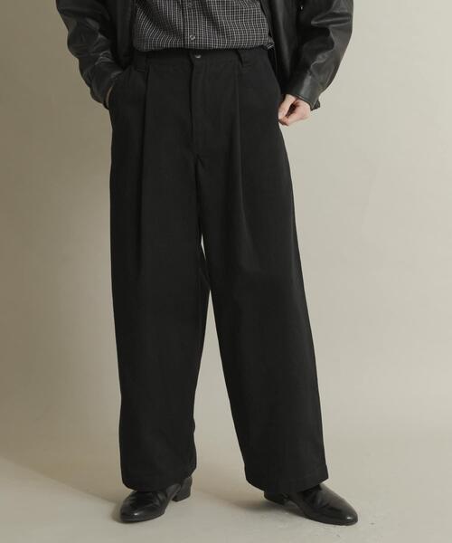 SENSE OF PLACE by URBAN RESEARCH（センスオブプレイスバイアーバンリサーチ）の「ボリュームタックワイドパンツ（その他パンツ・メンズ・アイボリー/ブラック/ブラウン・MEDIUM/LARGE）」の4枚目の写真