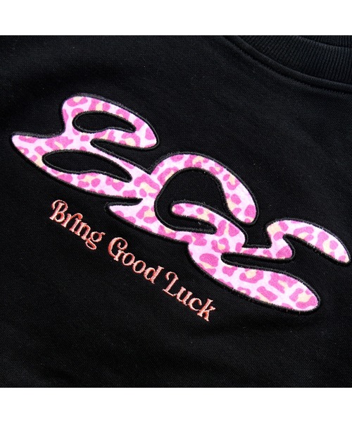 BGL(ビージーエル)の「PINK LEOPARD LOGO SWEAT / クロップド丈 / レオパード / 韓国ストリート 短丈スウェット(スウェット・レディース・グレー/ブラック・FREE)」の11枚目の写真