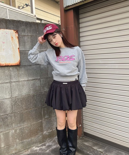 BGL(ビージーエル)の「PINK LEOPARD LOGO SWEAT / クロップド丈 / レオパード / 韓国ストリート 短丈スウェット(スウェット・レディース・グレー/ブラック・FREE)」の6枚目の写真