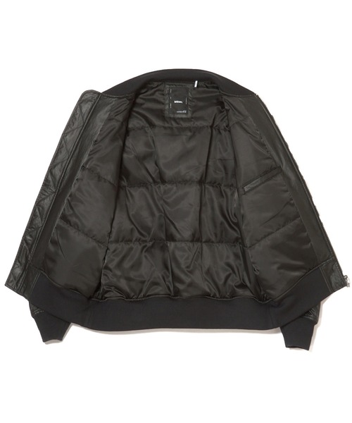 MSML(エムエスエムエル)の「GLOSSY MA1 JACKET(MA-1・メンズ・ブラック・S/M/L/XL)」の4枚目の写真