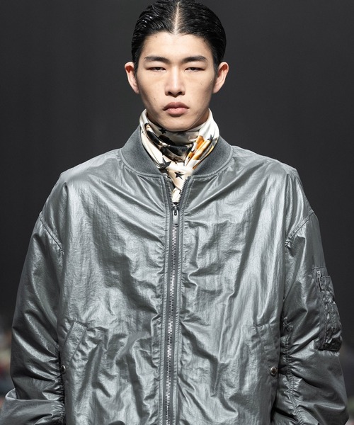 MSML(エムエスエムエル)の「GLOSSY MA1 JACKET(MA-1・メンズ・ブラック・S/M/L/XL)」の10枚目の写真