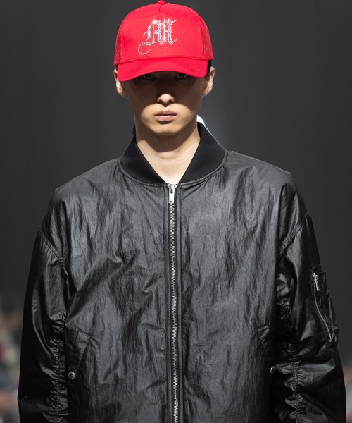 MSML(エムエスエムエル)の「GLOSSY MA1 JACKET(MA-1・メンズ・ブラック・S/M/L/XL)」の5枚目の写真