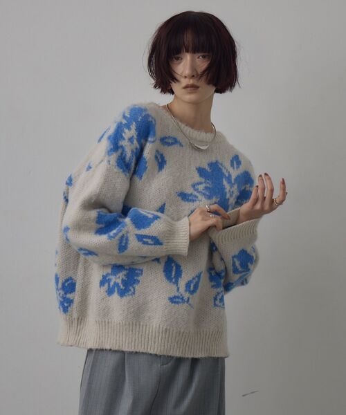 kivi（キヴィ）の「フラワージャガードニット（ニット/セーター・レディース・ブラウン/オフホワイト/ライトグレー・FREE）」の2枚目の写真