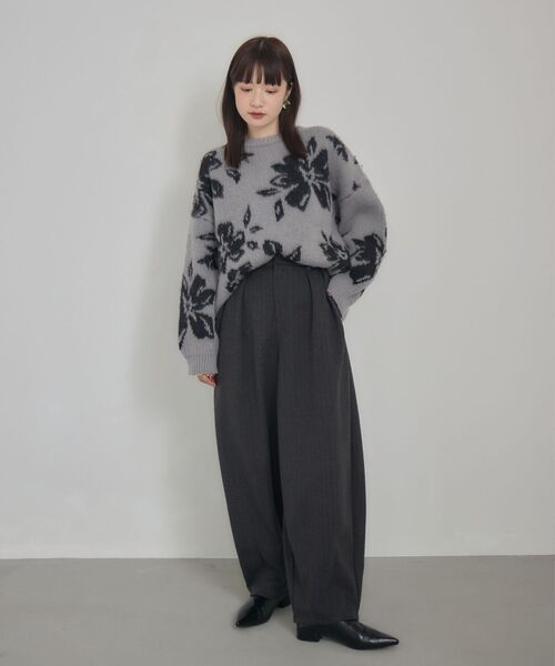 kivi（キヴィ）の「フラワージャガードニット（ニット/セーター・レディース・ブラウン/オフホワイト/ライトグレー・FREE）」の4枚目の写真