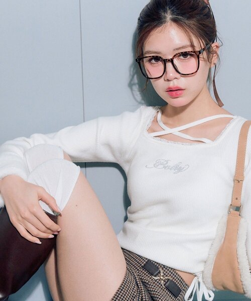 OLIVE des OLIVE（オリーブデオリーブ）の「袖ファートップス（ニット/セーター・レディース・ライトグレー/ブラック/オフホワイト/ピンク・FREE）」の14枚目の写真