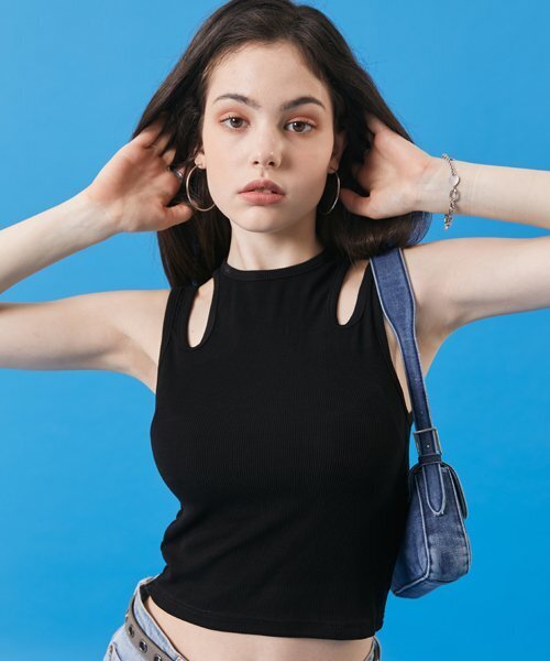 KOLEAT（コレット）の「カットアウトスリムフィットリブノースリーブ[ブラック]（Tシャツ/カットソー・レディース・その他・FREE）」の4枚目の写真