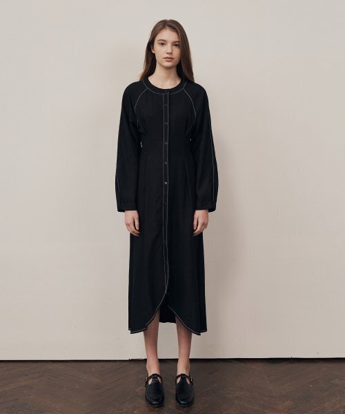 ADAUL(アダウル)の「ステッチラウンドワンピース - ブラック(ワンピース・レディース・その他・LARGE/MEDIUM/SMALL)」の1枚目の写真