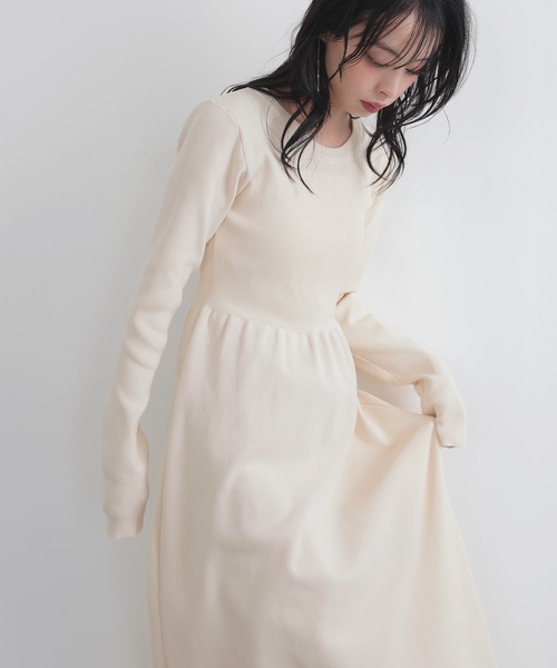 LIAN（リアン）の「リブフレアニットワンピース（ワンピース・レディース・ブラック/アイボリー/チャコールグレー・FREE）」の13枚目の写真