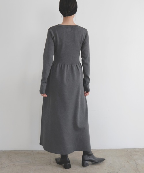 LIAN（リアン）の「リブフレアニットワンピース（ワンピース・レディース・ブラック/アイボリー/チャコールグレー・FREE）」の18枚目の写真