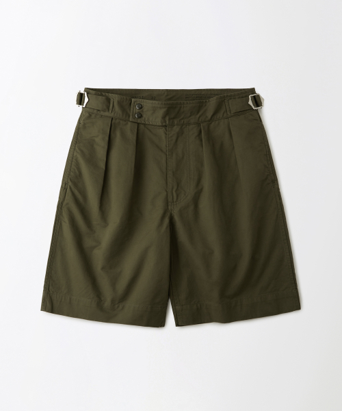 OUTSTANDING(アウトスタンディング)の「TWO TUCK GURKHA SHORTS_OLIVE(その他パンツ・メンズ・その他・LARGE/MEDIUM/SMALL)」の1枚目の写真