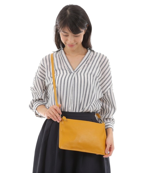 BACKYARD FAMILY(バックヤードファミリー)の「Melody ショルダーバッグ スリムショルダー(ショルダーバッグ・レディース・マスタード/ダークブラウン/キャメル/レッド/ネイビー/ブラック・FREE)」の10枚目の写真