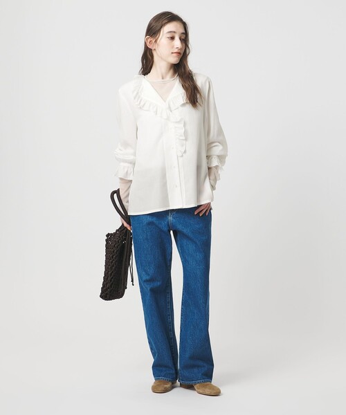 UNITED ARROWS（ユナイテッドアローズ）の「フリルカラー 2WAY ブラウス ‐ウォッシャブル‐（シャツ/ブラウス・レディース・オフホワイト/その他1/ライトブルー・FREE）」の9枚目の写真