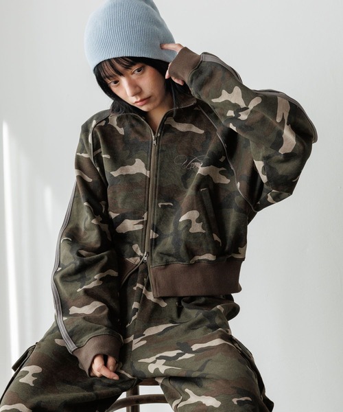 PBLIM(ページボーイリム)の「《UNISEX/セットアップ対応》スウェットトラックジャケット(ジャージ・レディース・グレー/ブラック/カーキ・SMALL/MEDIUM)」の1枚目の写真