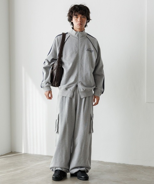 PBLIM(ページボーイリム)の「《UNISEX/セットアップ対応/シルエットが選べる》スウェットトラックジャケット(ジャージ・レディース・グレー/ブラック/カーキ・SMALL/MEDIUM)」の15枚目の写真