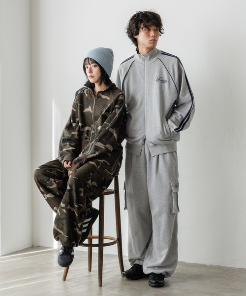 PBLIM(ページボーイリム)の「《UNISEX/セットアップ対応/シルエットが選べる》スウェットトラックジャケット(ジャージ・レディース・グレー/ブラック/カーキ・SMALL/MEDIUM)」の19枚目の写真