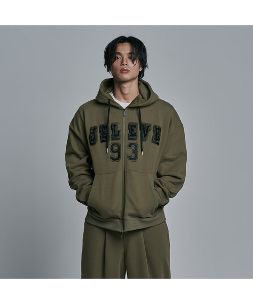 JELEVE(ジェイエルブ)の「ラインアーチロゴフードパーカージップアップ(ジャージ・メンズ・ブラック/ネイビー/グレー/オリーブ・SMALL/MEDIUM/LARGE/X-LARGE)」の3枚目の写真