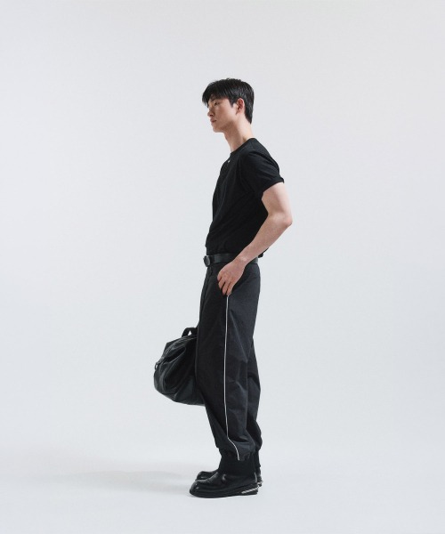 51%（フィフティーワンパーセント）の「Metal logo t-shirt - Black（Tシャツ/カットソー・メンズ・その他・M/L/XL）」の9枚目の写真