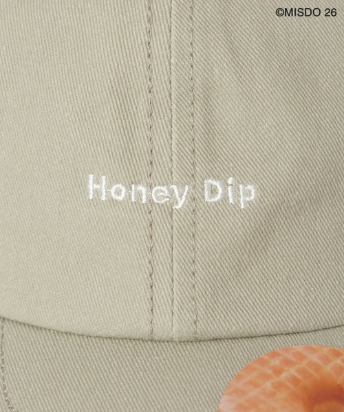 LEPSIM（レプシィム）の「【Mister Donut】ステッカー付きキャップ　627325（キャップ・レディース・グレイッシュベージュ/ブルー/ボルドー・ONE SIZE）」の8枚目の写真