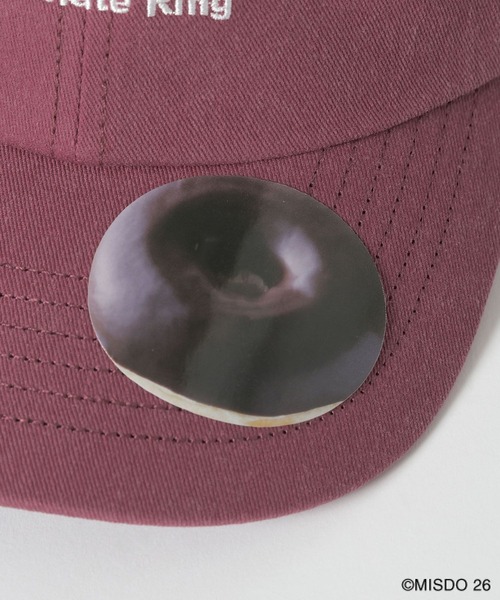 LEPSIM（レプシィム）の「【Mister Donut】ステッカー付きキャップ　627325（キャップ・レディース・グレイッシュベージュ/ブルー/ボルドー・ONE SIZE）」の9枚目の写真