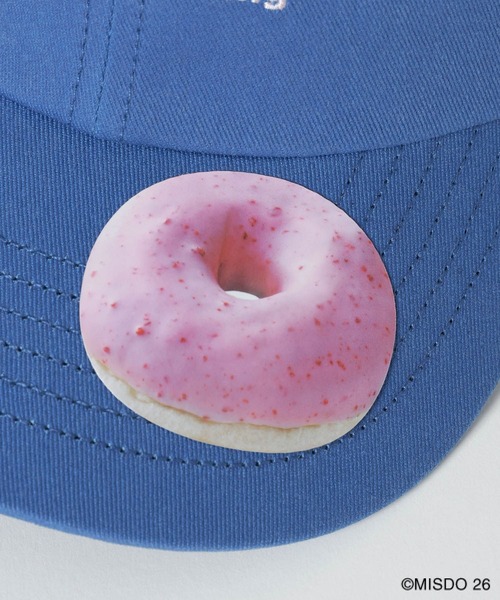 LEPSIM（レプシィム）の「【Mister Donut】ステッカー付きキャップ　627325（キャップ・レディース・グレイッシュベージュ/ブルー/ボルドー・ONE SIZE）」の11枚目の写真