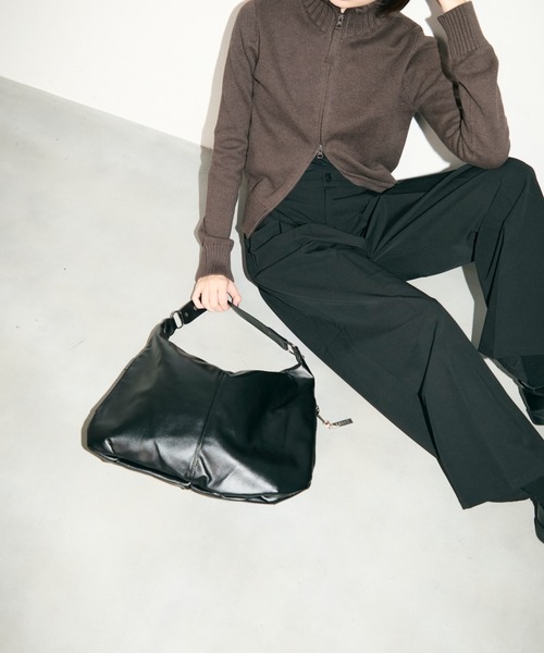 TONER（トナー）の「リラックスショルダーバッグ/ロゴプレート付き（ショルダーバッグ・レディース・レッド/グリーン/ブラウン/ブラック・FREE）」の21枚目の写真