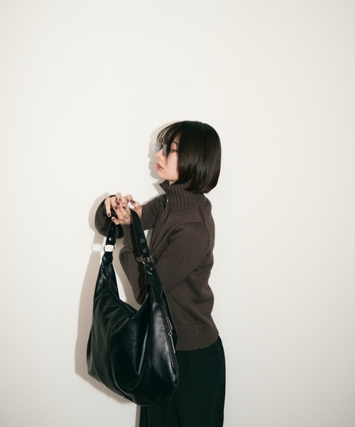 TONER（トナー）の「リラックスショルダーバッグ/ロゴプレート付き（ショルダーバッグ・レディース・レッド/グリーン/ブラウン/ブラック・FREE）」の9枚目の写真