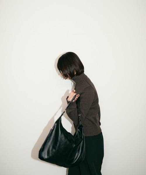 TONER（トナー）の「リラックスショルダーバッグ/ロゴプレート付き（ショルダーバッグ・レディース・レッド/グリーン/ブラウン/ブラック・FREE）」の10枚目の写真