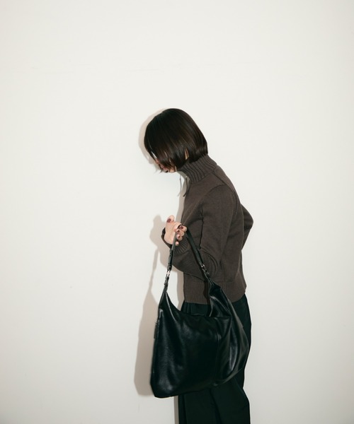 TONER（トナー）の「リラックスショルダーバッグ/ロゴプレート付き（ショルダーバッグ・レディース・レッド/グリーン/ブラウン/ブラック・FREE）」の11枚目の写真