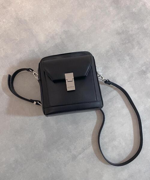 tk.TAKEO KIKUCHI(ティーケータケオキクチ)の「ポケットアオリショルダー(ショルダーバッグ・メンズ・ブラック系/ブラック/グレー系その他・00)」の22枚目の写真