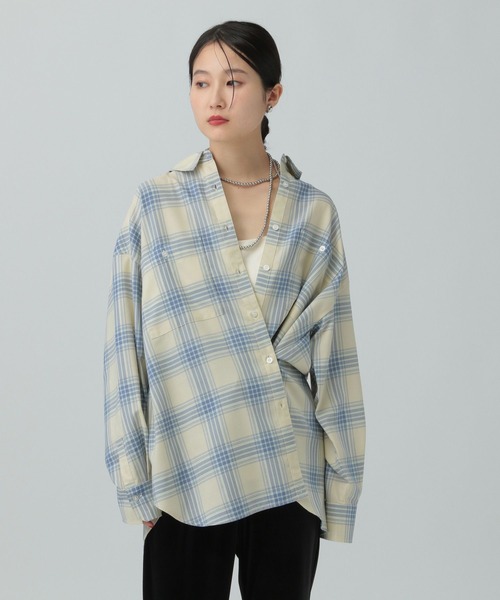 LEPSIM（レプシィム）の「カシュクールチェックシャツ　630187（シャツ/ブラウス・レディース・ベージュ/グリーン・FREE）」の2枚目の写真