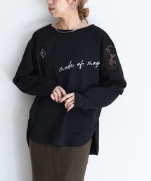 Eimee Law | スリーブレース テキスト刺繍ラウンドヘムトップス(Tシャツ/カットソー)