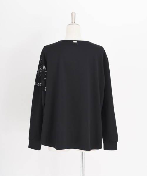 Eimee Law（エイミーロウ）の「スリーブレース テキスト刺繍ラウンドヘムトップス（Tシャツ/カットソー・レディース・オフホワイト/ブラック/アイボリー・FREE）」の7枚目の写真