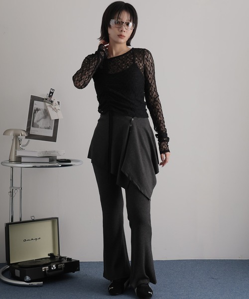Ulysses(ユリシス)の「アシンメトリードロスト袖ストレッチレーストップス(Tシャツ/カットソー・レディース・ブラック/ナチュラル・M)」の8枚目の写真