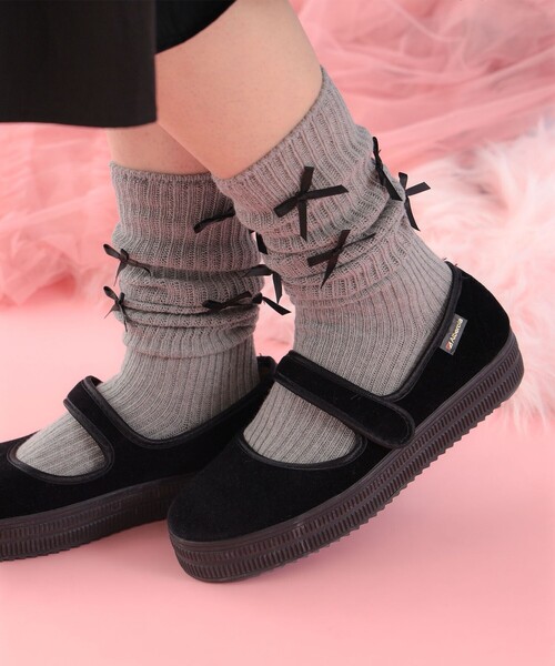 CAROLINA GLASER（カロリナ グレイサー）の「リボン付き リブ ハイソックス（ソックス/靴下・レディース・ホワイト/グレー/ブラック・ONE SIZE）」の3枚目の写真