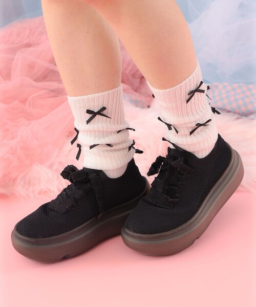 CAROLINA GLASER（カロリナ グレイサー）の「リボン付き リブ ハイソックス（ソックス/靴下・レディース・ホワイト/グレー/ブラック・ONE SIZE）」の4枚目の写真