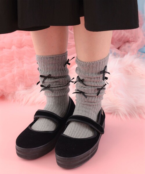 CAROLINA GLASER（カロリナ グレイサー）の「リボン付き リブ ハイソックス（ソックス/靴下・レディース・ホワイト/グレー/ブラック・ONE SIZE）」の10枚目の写真